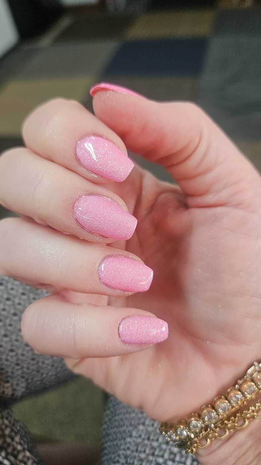 Nail polish manicure of shade Sparkle and Co. Malibu Barbie, 