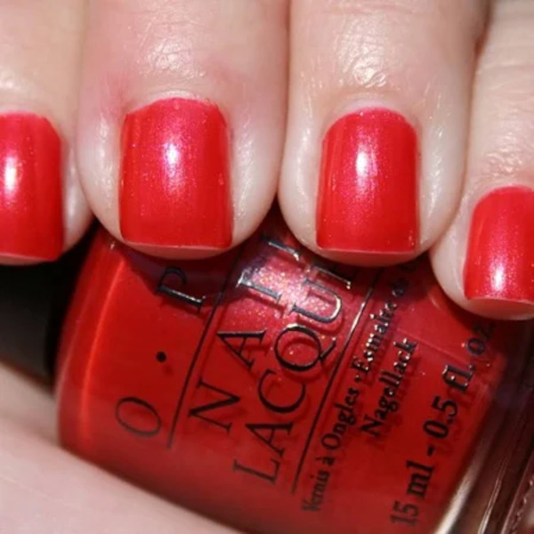 Nail polish swatch / manicure of shade OPI Chile o Caliente