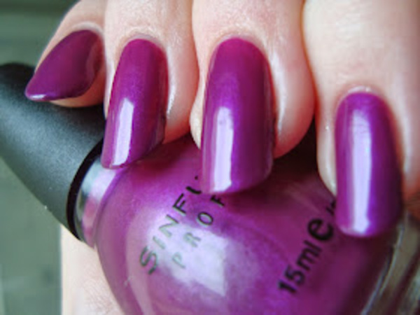 Nail polish swatch / manicure of shade Sinful Colors Fig