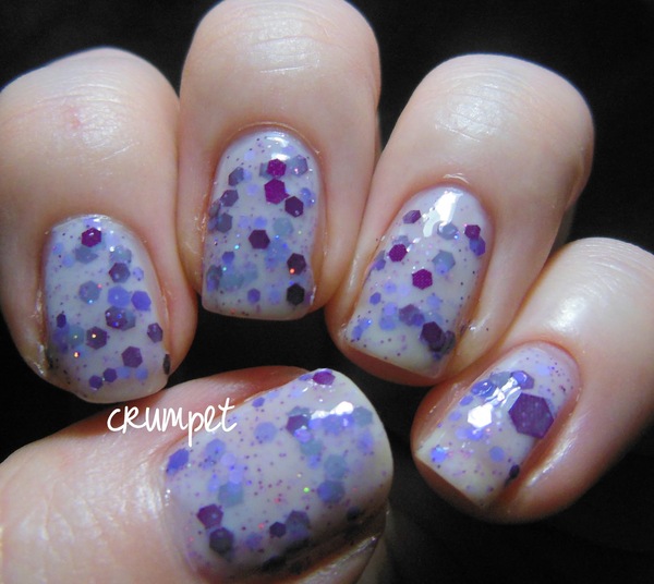 Nail polish swatch / manicure of shade Chirality Raisin Gein