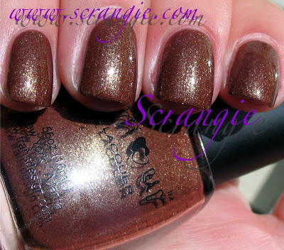 Nail polish swatch / manicure of shade Amour Central Park Autumn