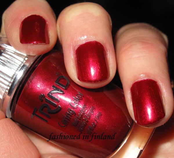 Nail polish swatch / manicure of shade Trind Caring Color Red Shimmer CC118