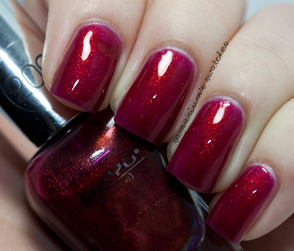 Nail polish swatch / manicure of shade Beyu Brilliant Shiraz