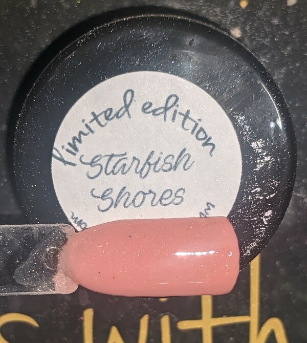 Nail polish swatch / manicure of shade Dips With Syd Starfish Shores