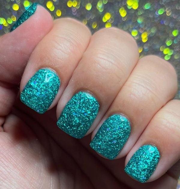 Nail polish swatch / manicure of shade Revel Oasis