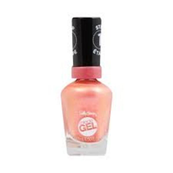 Nail polish swatch / manicure of shade Sally Hansen Miracle Gel Eternally Grapefruit