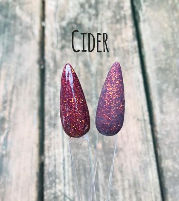 Nail polish swatch / manicure of shade Dippsters Cider