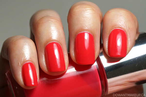 Nail polish swatch / manicure of shade Clinique Summer in the City