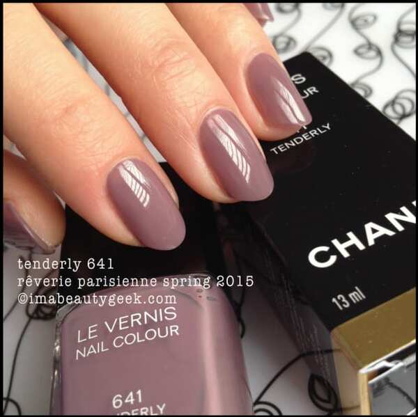 Nail polish swatch / manicure of shade Chanel Rêverie Parisienne