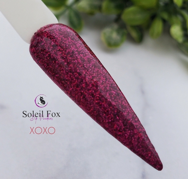 Nail polish swatch / manicure of shade Soleil Fox XOXO