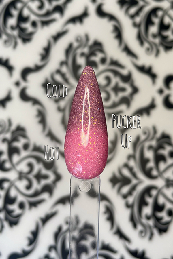 Nail polish swatch / manicure of shade Dippsters Pucker Up