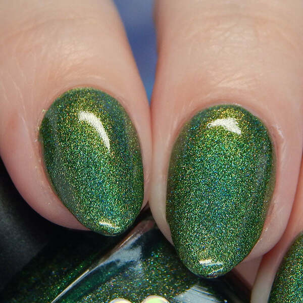 Nail polish swatch / manicure of shade Starbeam Secret Pathway