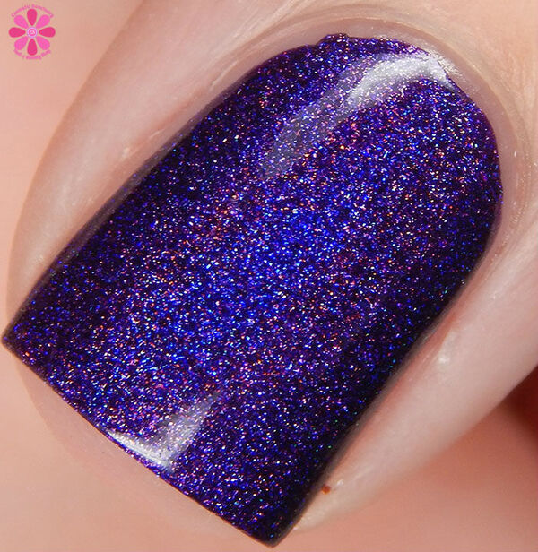 Nail polish swatch / manicure of shade SuperChic Lacquer 40 Winks