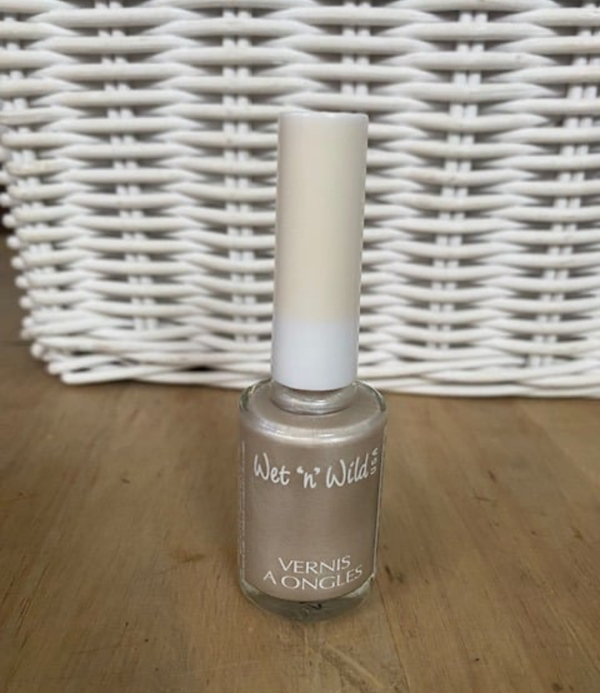 Nail polish swatch / manicure of shade wet n wild 425A