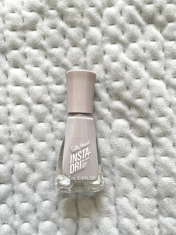 Nail polish swatch / manicure of shade Sally Hansen Insta-Dri Against the Grey-in