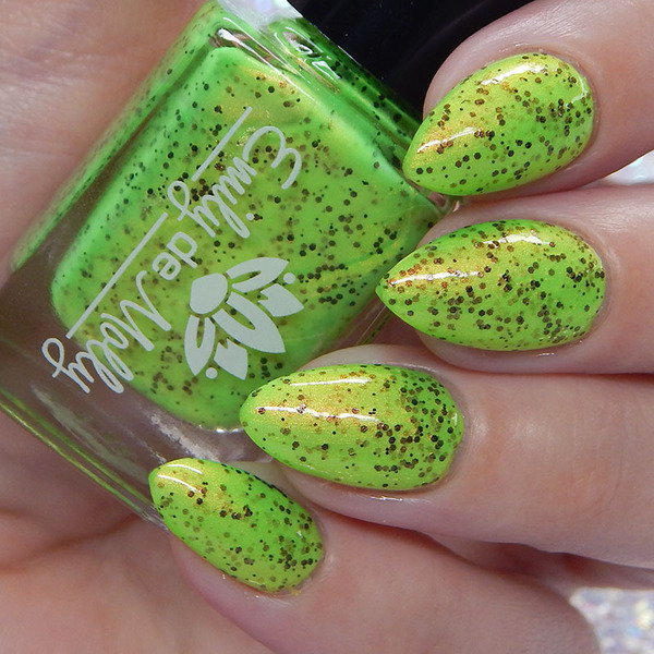 Nail polish swatch / manicure of shade Emily de Molly Sandpit Turtle