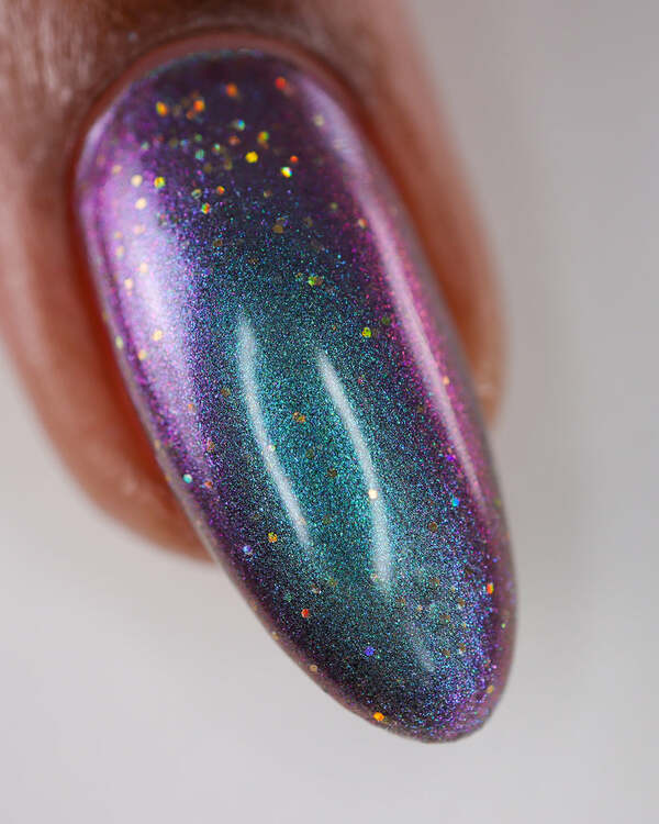 Nail polish swatch / manicure of shade Mooncat Millennia