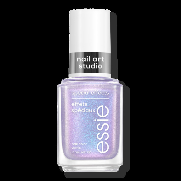 Nail polish swatch / manicure of shade essie Ethereal Escape