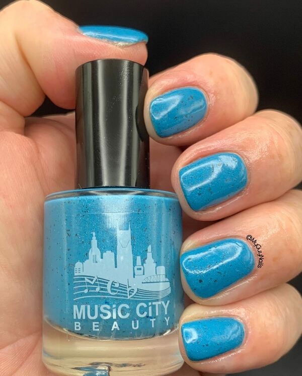 Nail polish swatch / manicure of shade Music City Beauty Turqouise