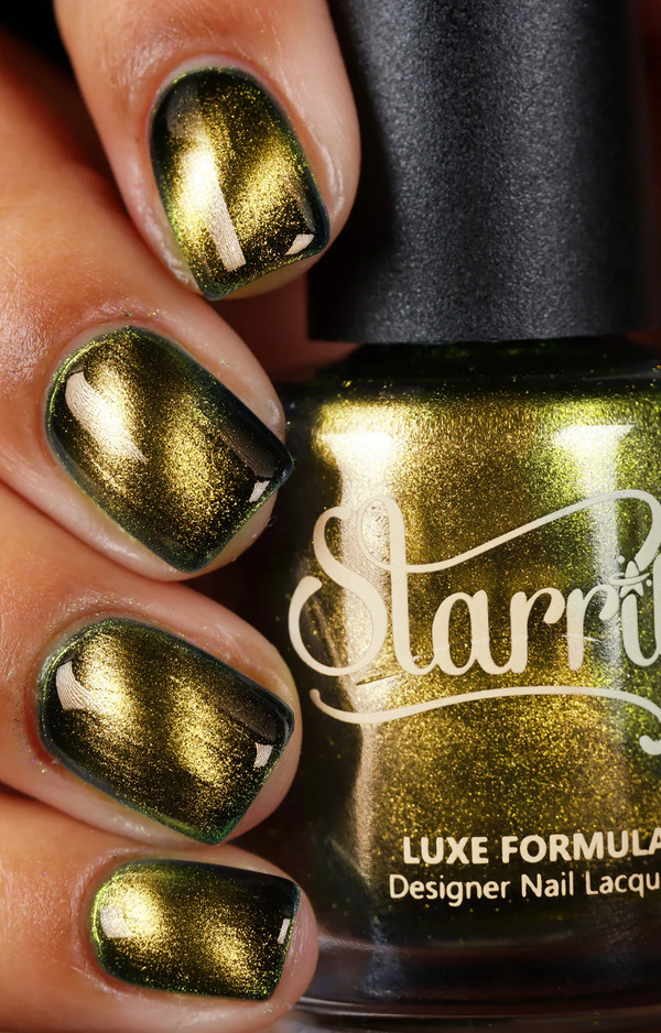 Nail polish swatch / manicure of shade Starrily Serpent's Lair