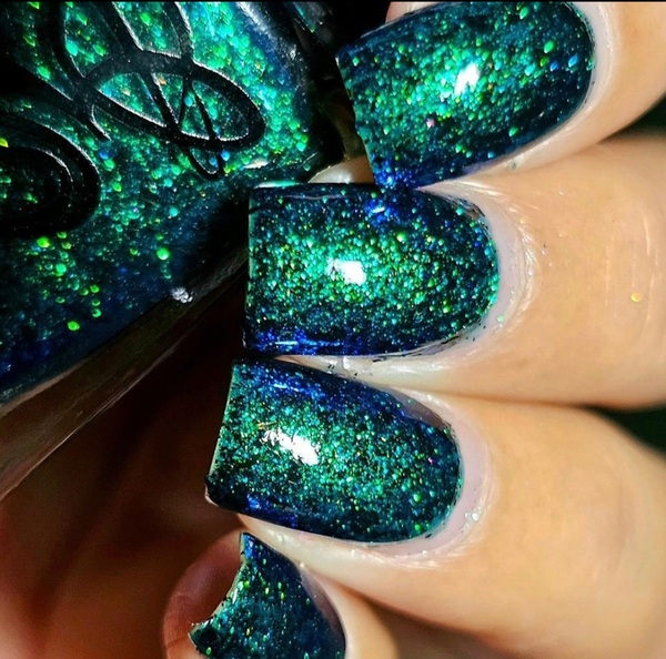 Nail polish swatch / manicure of shade Envy Lacquer Poison Garden