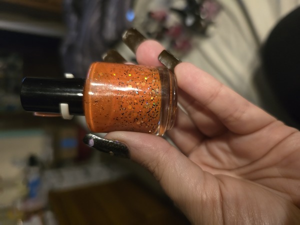 Nail polish swatch / manicure of shade LynBDesigns Sailor Venus- minako