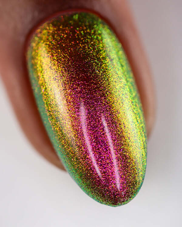 Nail polish swatch / manicure of shade Mooncat Jewel Beetle