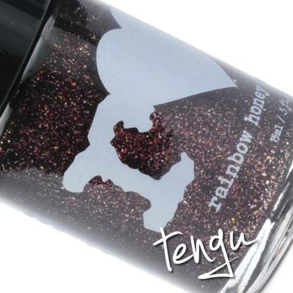 Nail polish swatch / manicure of shade Rainbow Honey Tengu