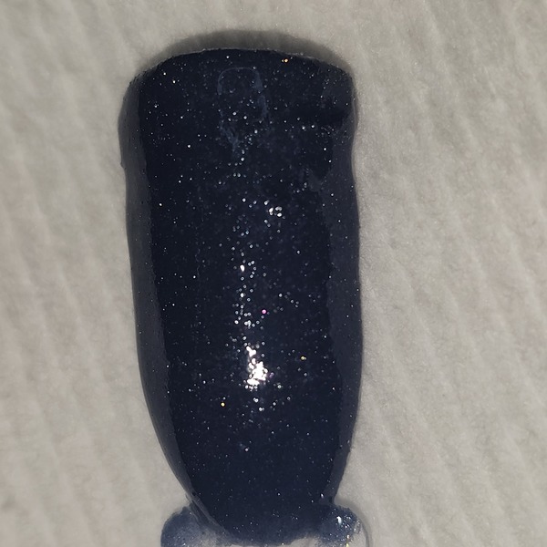 Nail polish swatch / manicure of shade Revel DOR 24-6