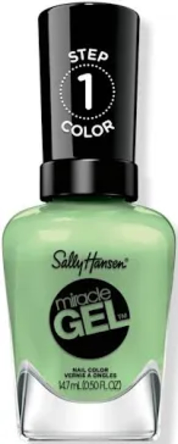 Nail polish swatch / manicure of shade Sally Hansen Miracle Gel Live for the moMINT