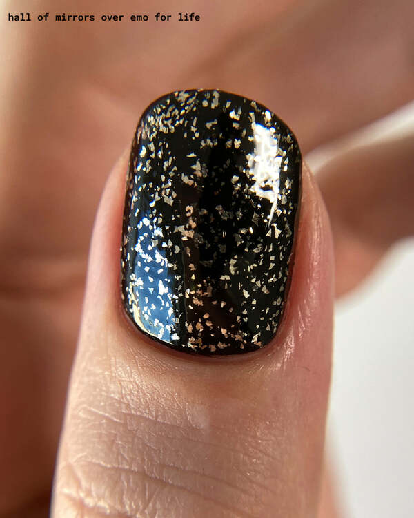 Nail polish swatch / manicure of shade Mooncat Hall of Mirrors